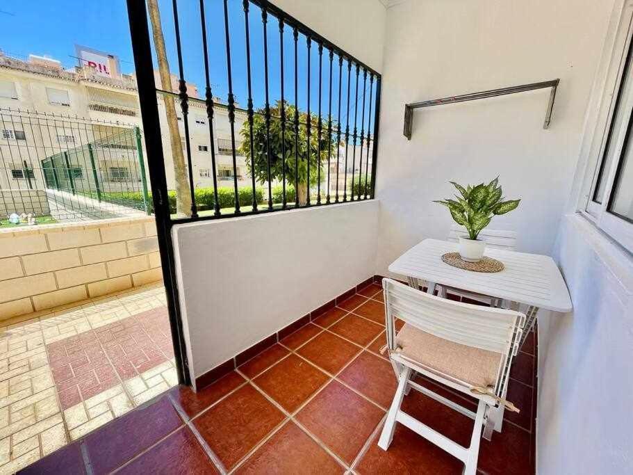 Apartamento Cerca De La Playa Torrecilla Nerja Exterior photo